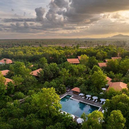 Farmhouse Resort & Spa Sameakki Mean Chey Bagian luar foto
