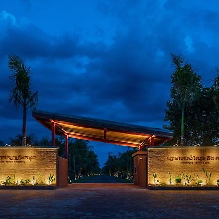 Farmhouse Resort & Spa Sameakki Mean Chey Bagian luar foto