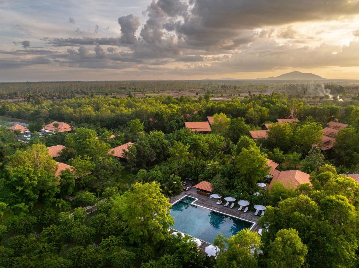 Farmhouse Resort & Spa Sameakki Mean Chey Bagian luar foto
